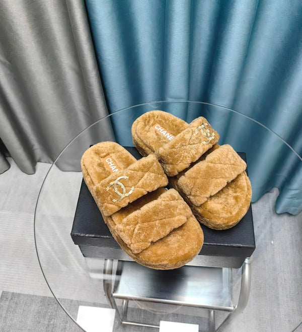 CC Slippers Light Brown Pattern Fleece Wool
