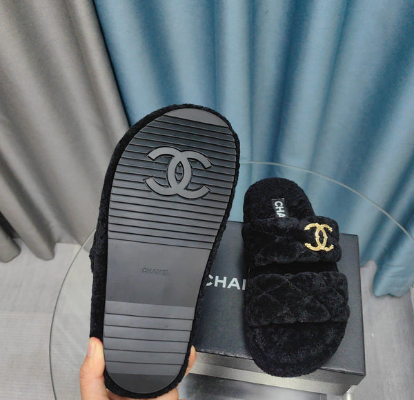 CC Slippers Black Pattern Fleece Wool