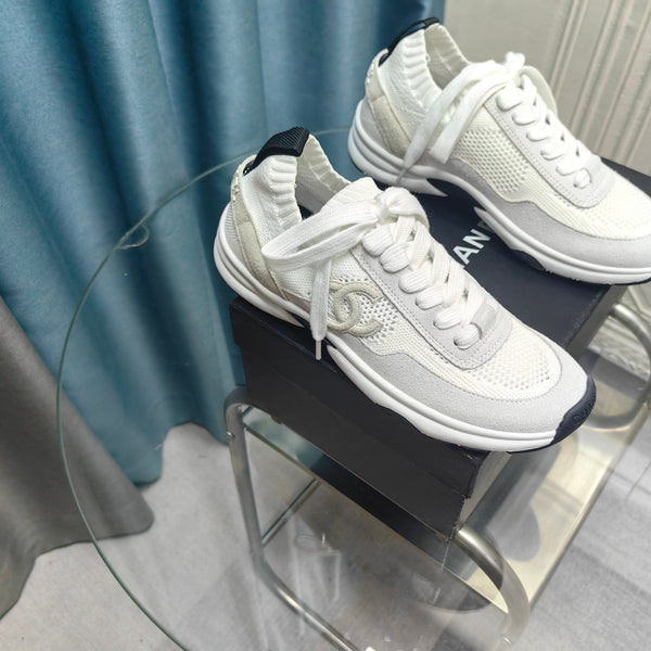 CC Sneaker in pelle scamosciata grigia bianca e tessuto a rete in poliestere