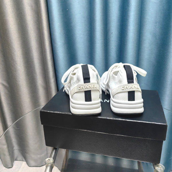 CC Sneaker in pelle scamosciata grigia bianca e tessuto a rete in poliestere