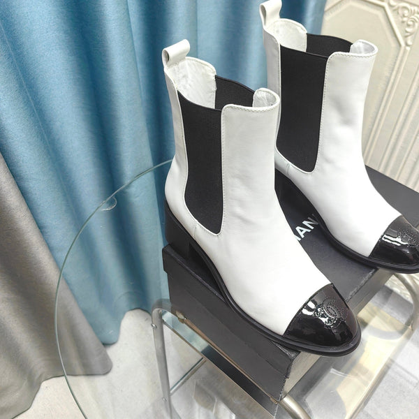CC Chelsea Ankle Boots White Calfskin