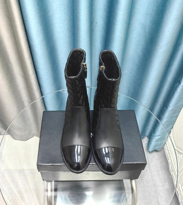 Stivali corti CC in pelle di vitello e agnello trapuntati neri