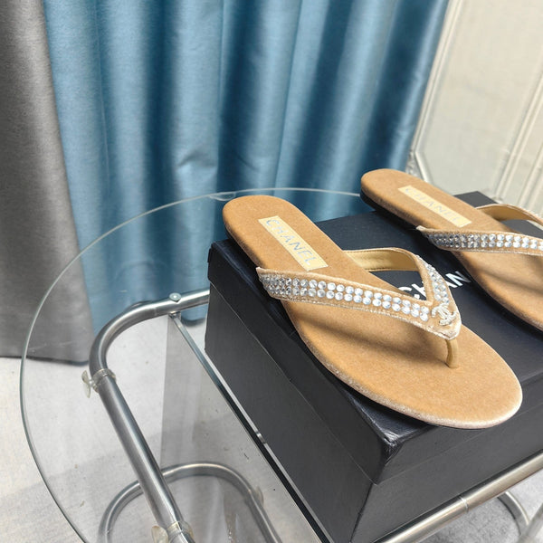 CC Thong Beige Velvet Silver Strass