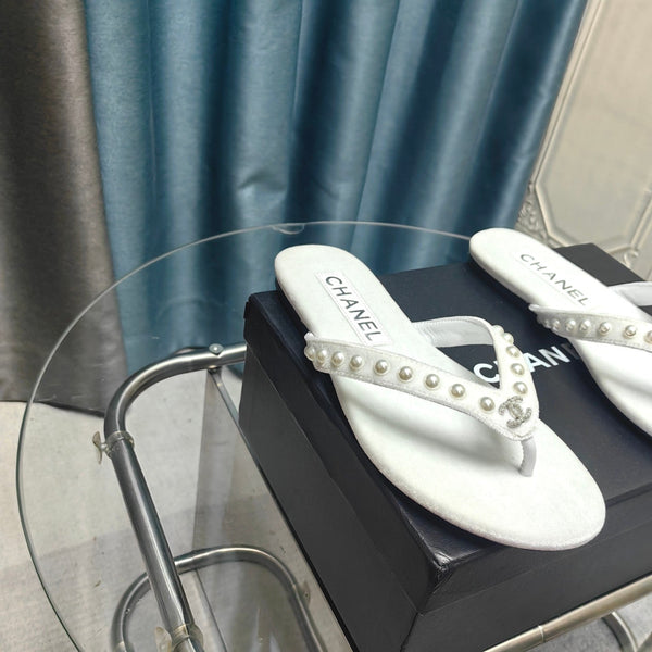 CC Thong White Velvet Pearl