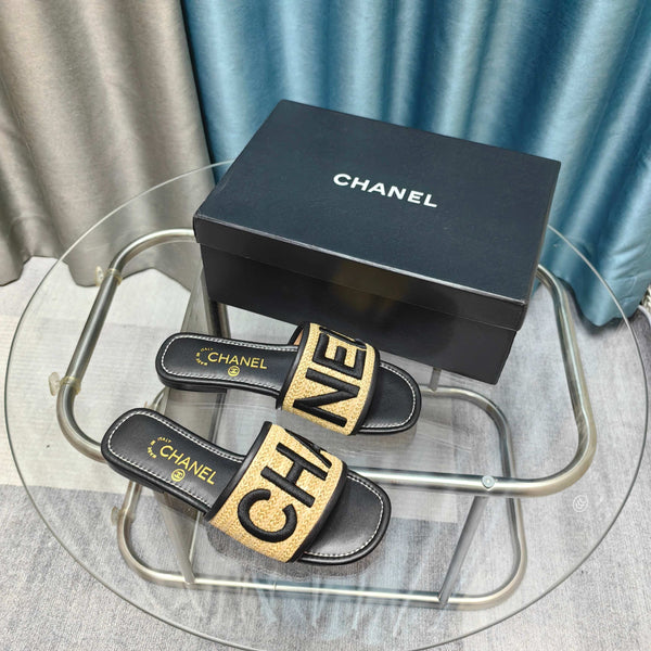 CC 25 Mule Rafia Grande Logo