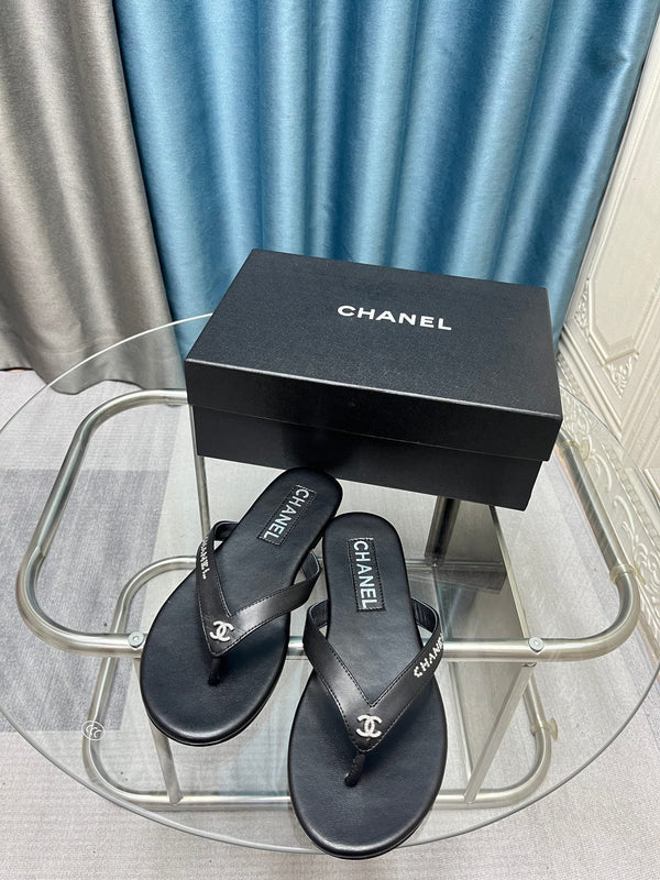 CC 25 Thong Sandal Black Diamond