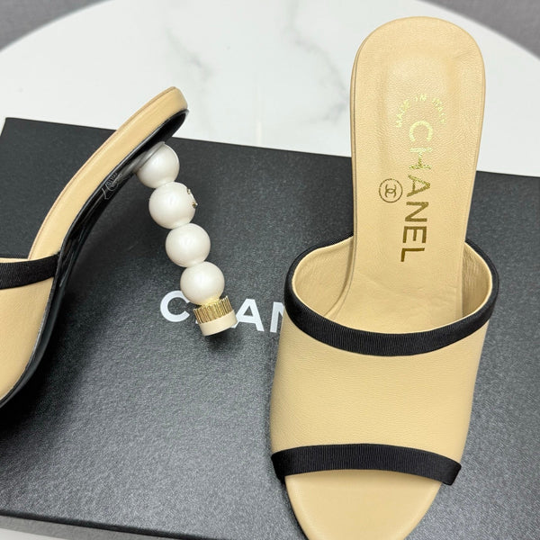 Ciabatte con tacco alto CC 25 85mn Beige Nero Pelle di pecora 368791