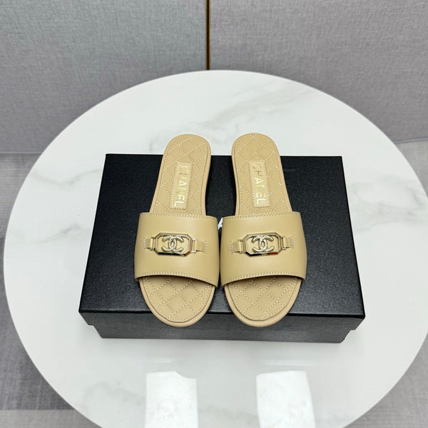 Sandali con muli CC 25 in pelle di pecora beige 368800