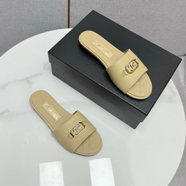 Sandali con muli CC 25 in pelle di pecora beige 368800