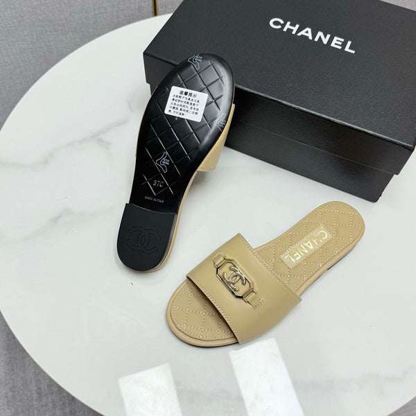 Sandali con muli CC 25 in pelle di pecora beige 368800