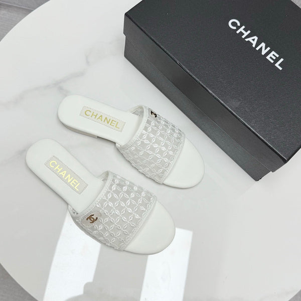 CC 25 Flat Mule Sandals White Mesh And Sheepskin 368805