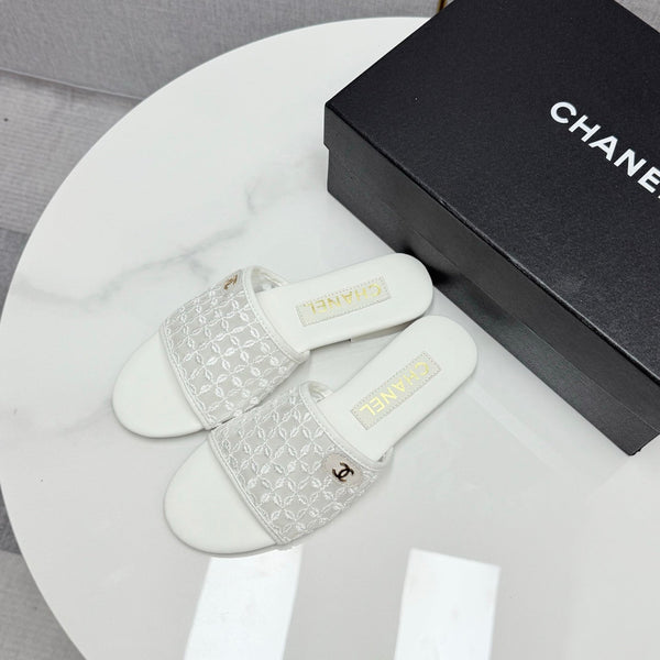 CC 25 Flat Mule Sandals White Mesh And Sheepskin 368805