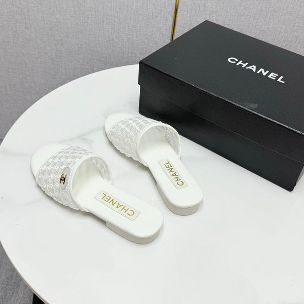 CC 25 Flat Mule Sandals White Mesh And Sheepskin 368805
