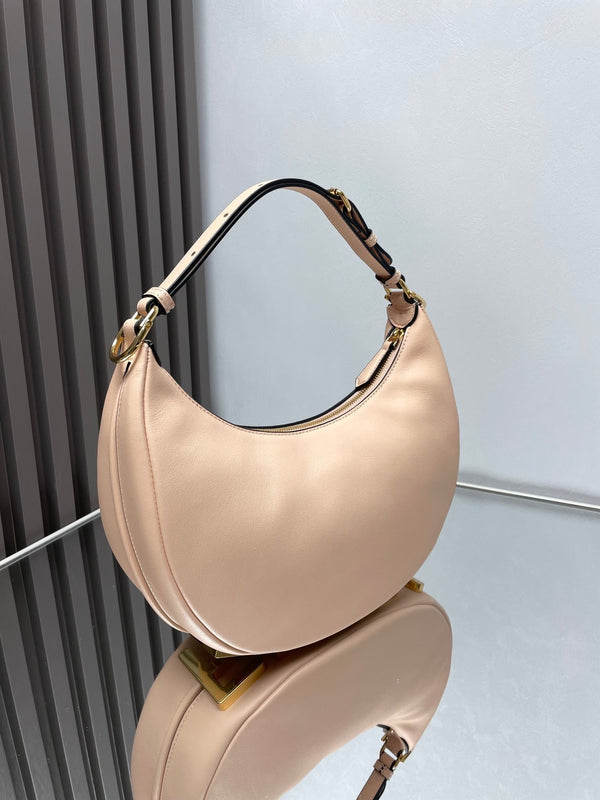 FENDIGRAPHY MEDIUM 29 IN BISQUE SMOOTH LAMBSKIN GOLD HARDWARE