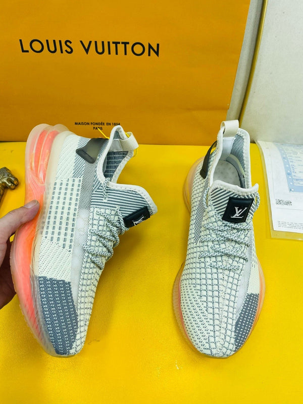 LV SNEAKER IN GREY ASH BREATHABLE MESH FABRIC