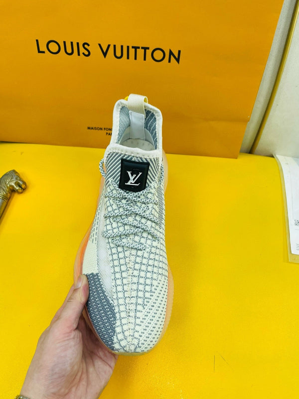 LV SNEAKER IN GREY ASH BREATHABLE MESH FABRIC