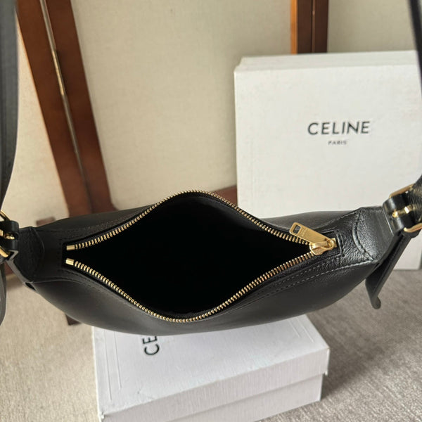 SMALL HELOÏSE BAG CUIR 22 IN BLACK CALFSKIN EMBOSSED LOGO
