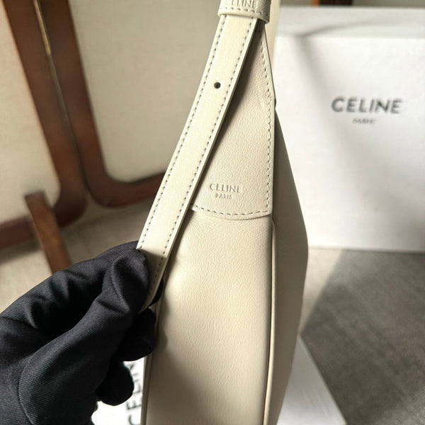 SMALL HELOÏSE BAG CUIR 22 IN WHITE CALFSKIN EMBOSSED LOGO