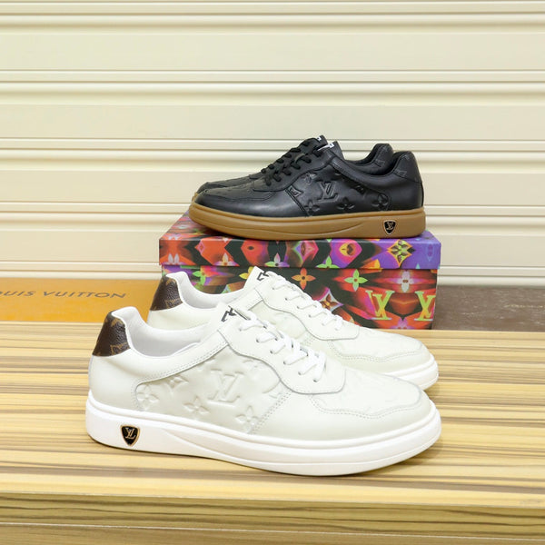 LV TRAINERS WHITE CALFSKIN AND RUBBER