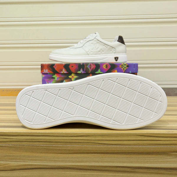 LV TRAINERS WHITE CALFSKIN AND RUBBER