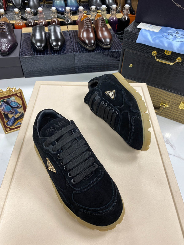 PRA TRAIL FADED BLACK SUEDE SNEAKERS