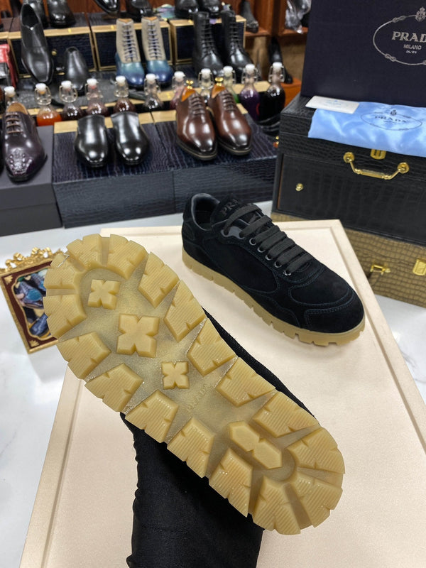 PRA TRAIL FADED BLACK SUEDE SNEAKERS