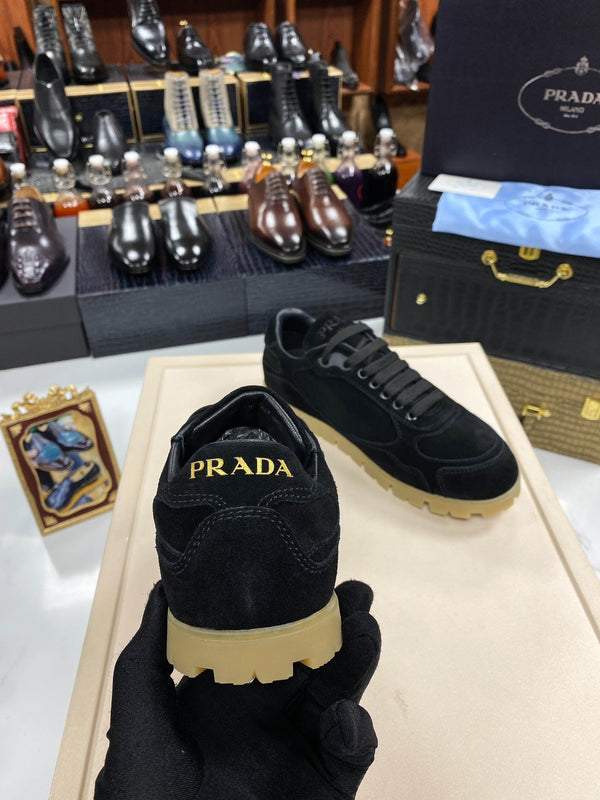 PRA TRAIL FADED BLACK SUEDE SNEAKERS