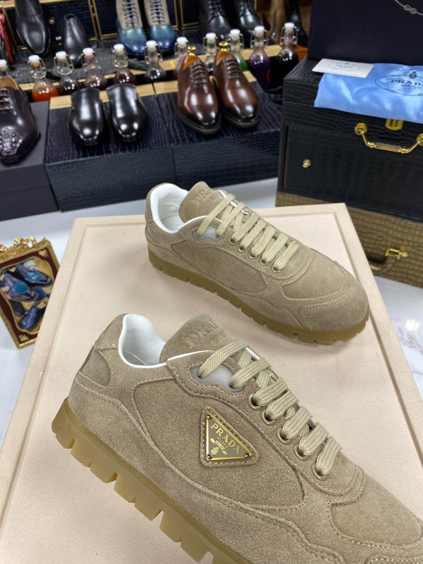 SNEAKERS PRA TRAIL IN CAMOSCIO ECRU slavato