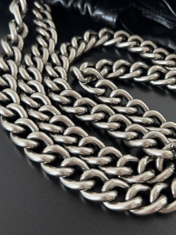 CRUSH LARGE TOTE BAG 46 IN BLACK QUILTED CALFSKIN SILVER HARDWARE