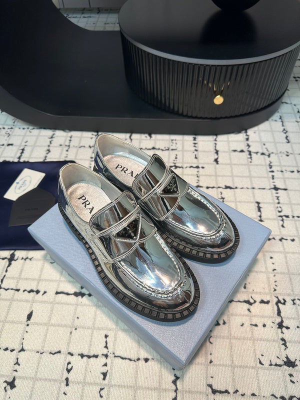 MOCASSINI PRA SCHOCOLATE SPAZZOLATI IN PELLE DI VITELLO ARGENTO LUCIDO