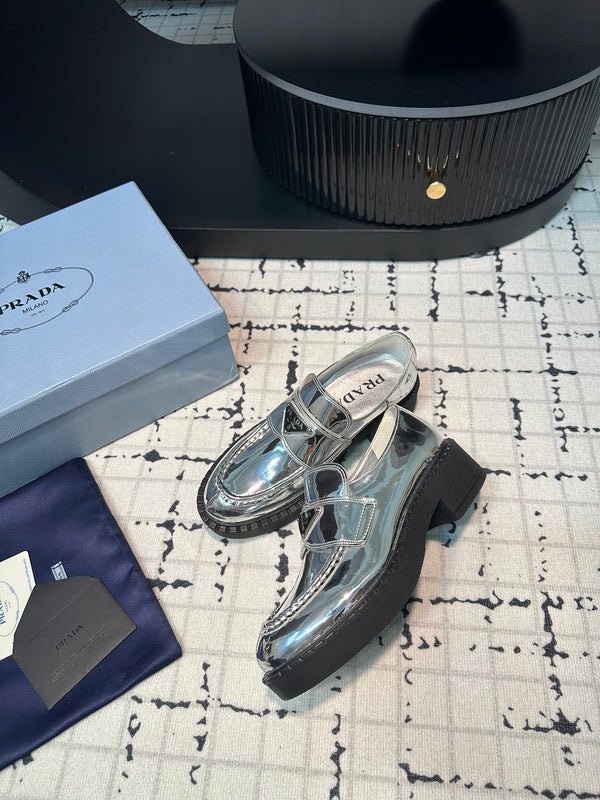 MOCASSINI PRA SCHOCOLATE SPAZZOLATI IN PELLE DI VITELLO ARGENTO LUCIDO