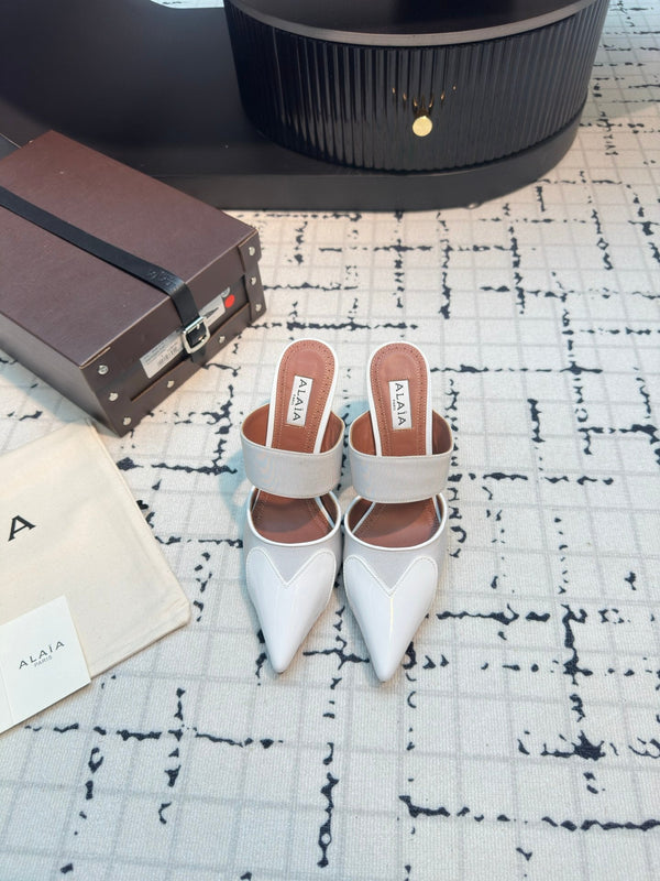 ALAIA TACCO ALTO 9 CM IN VITELLO BIANCO