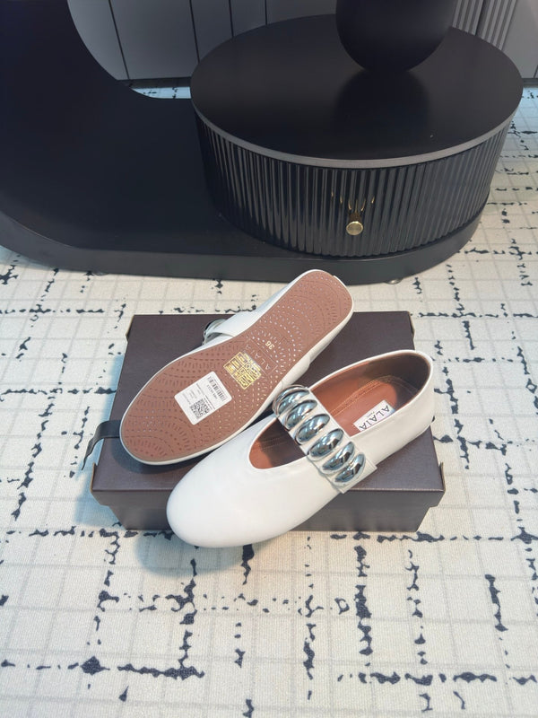 Alaila Ballet Flats In White Cowhide 895230