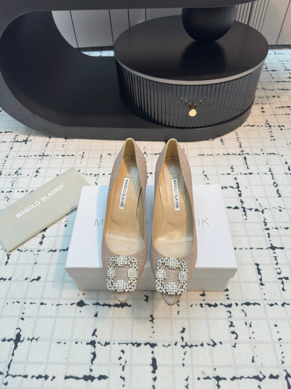 Hangisi 70 Beige Glitter Fabric Leather Jewel Buckle Pumps 912611