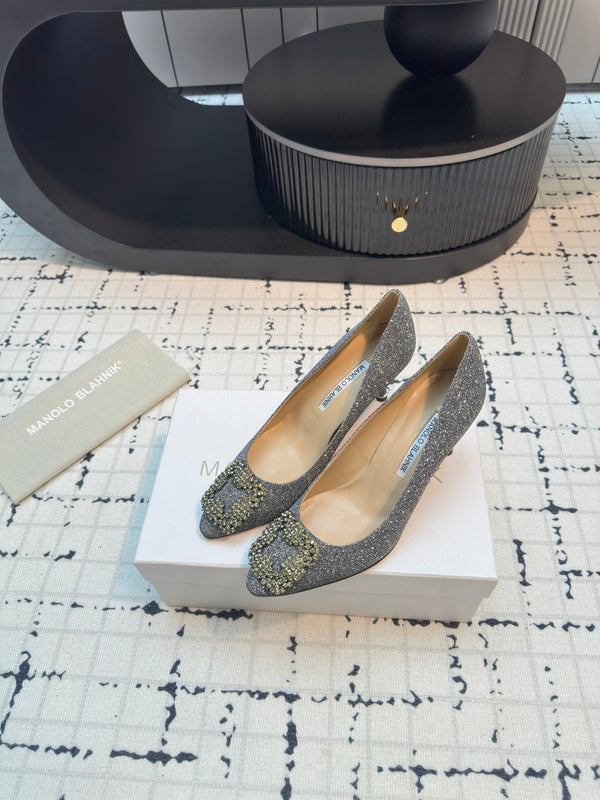 Hangisi 70 Silver Glitter Fabric Leather Jewel Buckle Pumps 912614