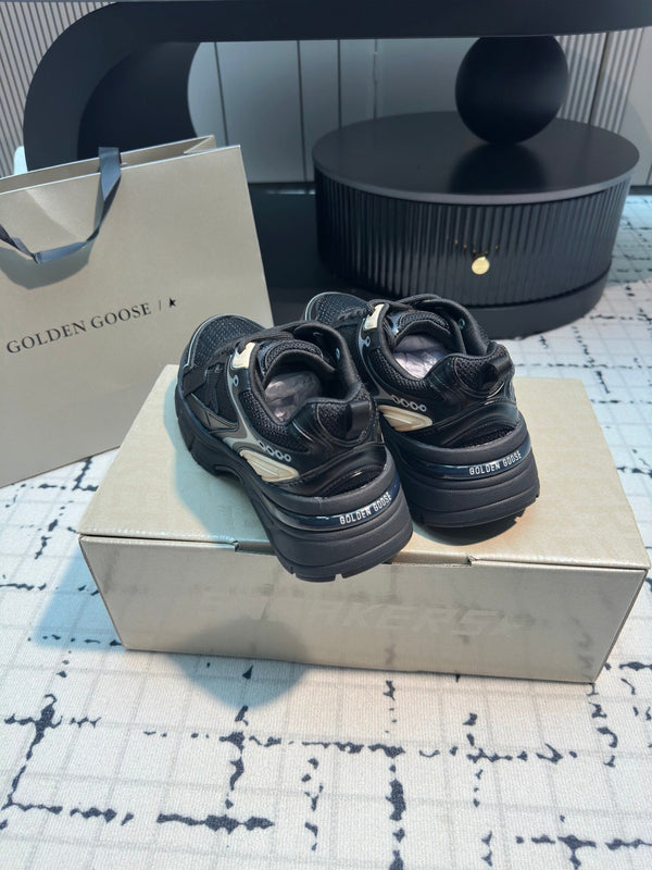 LIGHTSTAR SNEAKERS WITH BLACK CALFSKIN AND MESH UPPER AND BLACK STAR