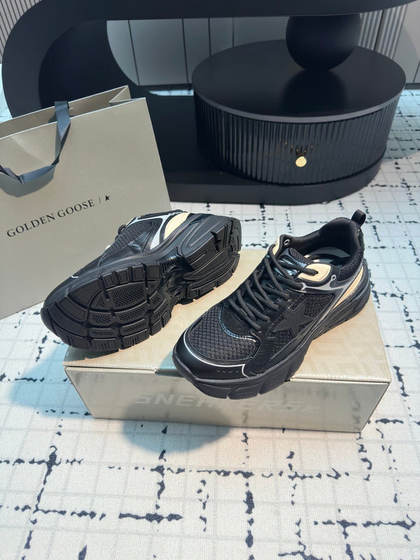 LIGHTSTAR SNEAKERS WITH BLACK CALFSKIN AND MESH UPPER AND BLACK STAR