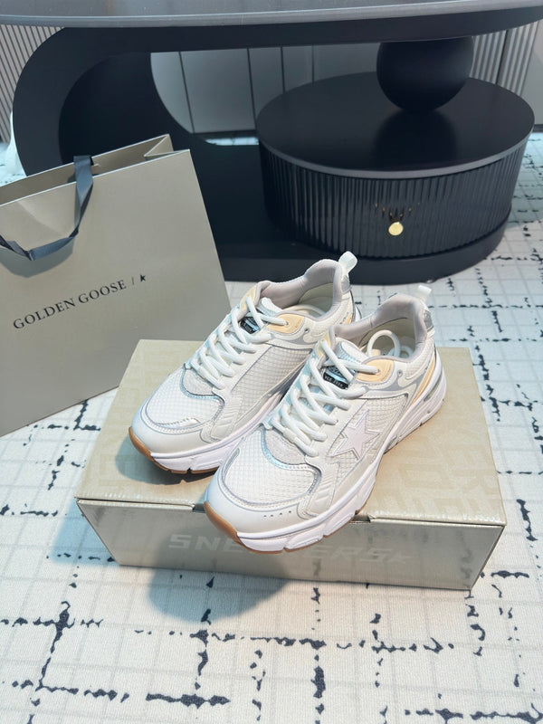 LIGHTSTAR SNEAKERS WITH WHITE CALFSKIN AND MESH UPPER AND WHITE STAR