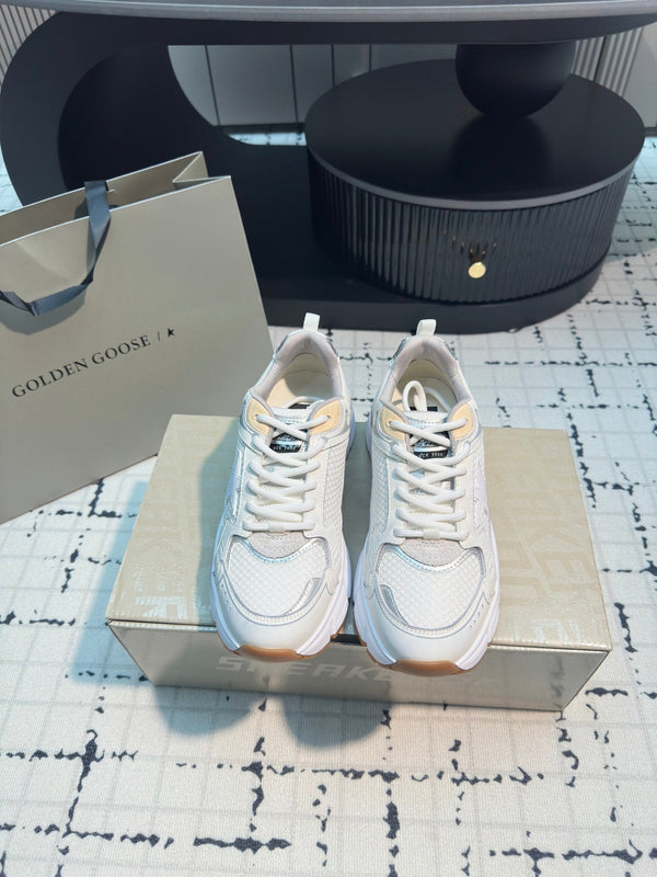 LIGHTSTAR SNEAKERS WITH WHITE CALFSKIN AND MESH UPPER AND WHITE STAR