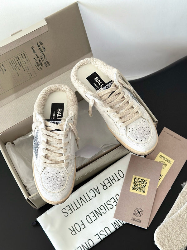 SUPER-STAR SABOTS IN WHITE CALFSKIN SHEARING LINING AND GLITTER WHITE STAR