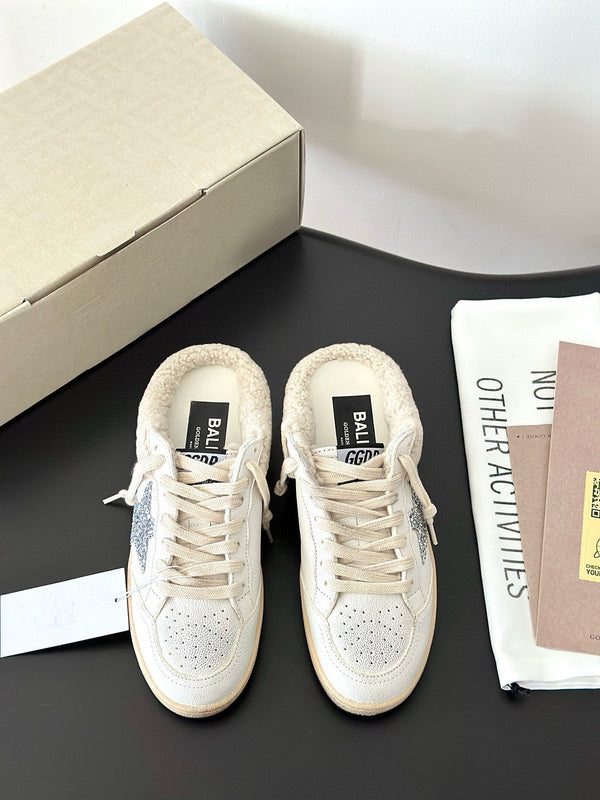 SUPER-STAR SABOTS IN WHITE CALFSKIN SHEARING LINING AND GLITTER WHITE STAR