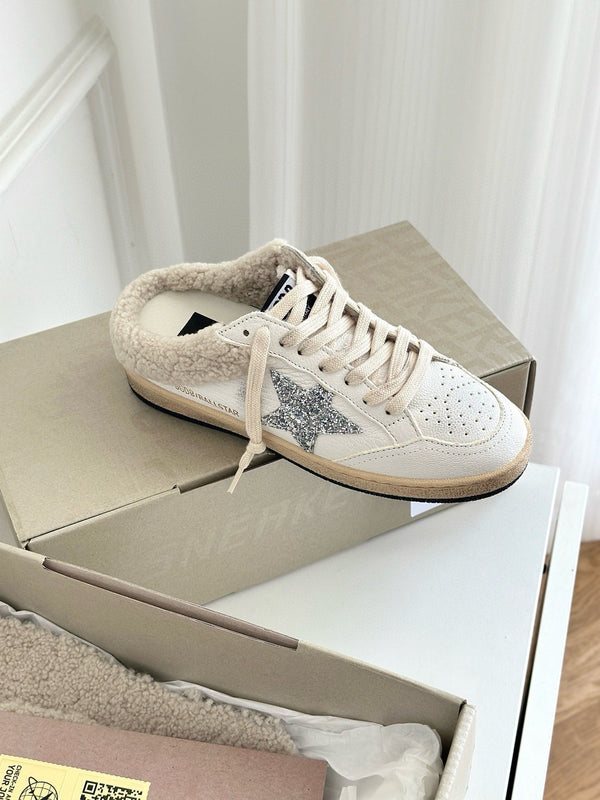 SUPER-STAR SABOTS IN WHITE CALFSKIN SHEARING LINING AND GLITTER WHITE STAR