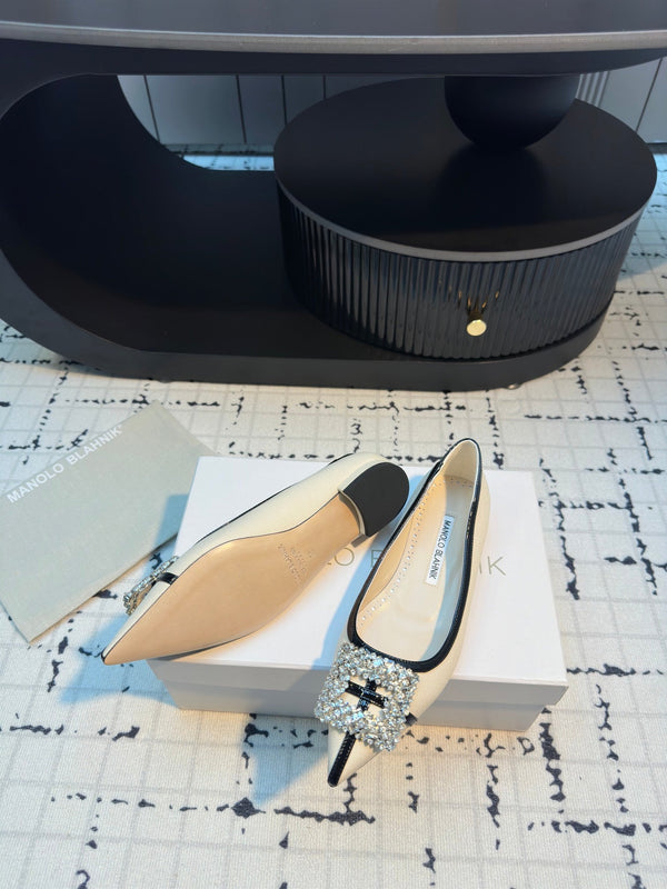 Hangisi 10mm Ballet Flat Beige Linen with Black Leather Jewel Buckle 161064