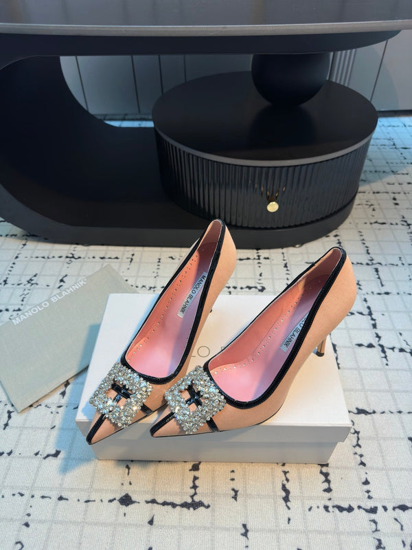 Hangisi 100 Pink Linen with Black Leather Jewel Buckle Pumps 161071