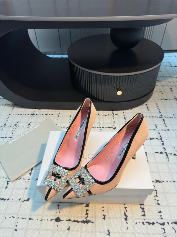Hangisi 100 Pink Linen with Black Leather Jewel Buckle Pumps 161071