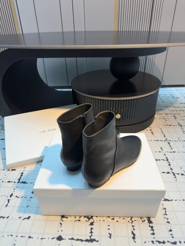 The Row Zipped Ankle Boots 50mm Black Calfskin 429313