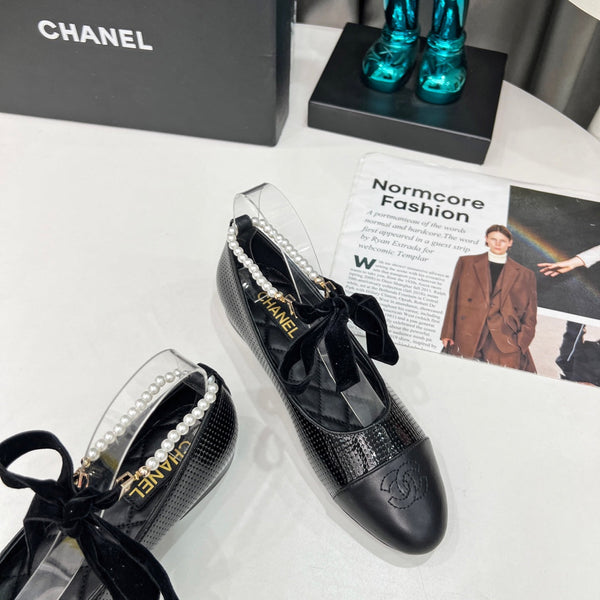 CC Mary Jane Nero con Perle in Pelle di Agnello e Vacchetta