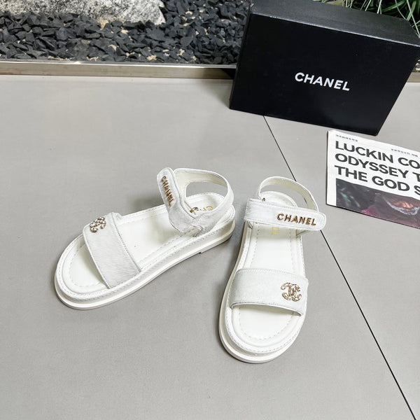 CC 25A Sandals White Horse Fur Leather 338604