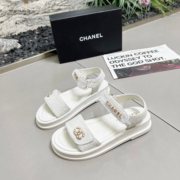 CC 25A Sandals White Horse Fur Leather 338604