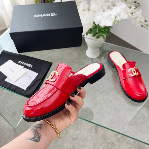CC 25 Mule Red Patent Calfskin Gold Double C